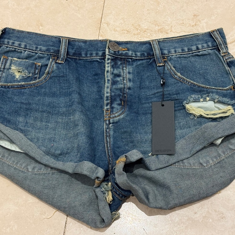 NWT One Teaspoon Bandits DRT Indigo Distressed Jean Shorts Sz.29
